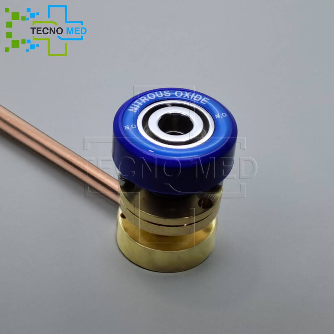 Metal BS norm gas outlet ensuring safe and reliable medical gas supply.