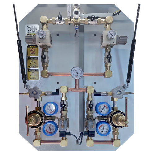 Deluxe tam otomatik medikal gaz manifold ünitesi – çift kademeli regülatör ve dijital alarm panelli